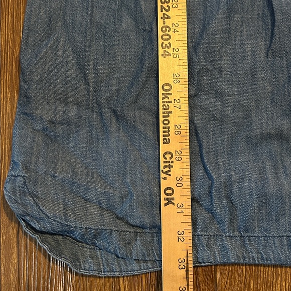 Old Navy Blue Chambray Denim Shirt
Dress Americana Cotton Dress - Picture 6 of 6